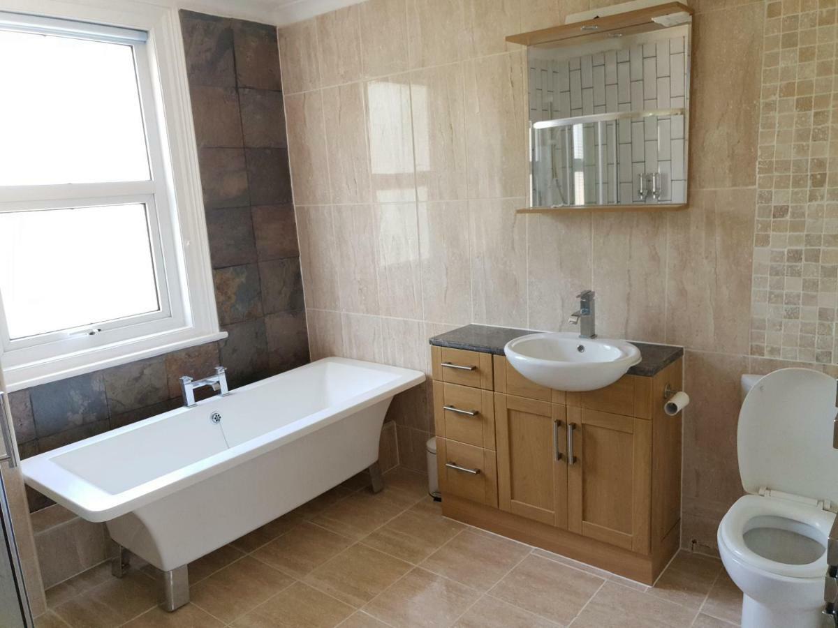 Grandeur Holiday Home, With Free Parking Clacton-on-Sea Eksteriør billede